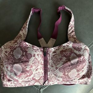 Victoria’s Secret Knockout Sport Bra, Size 36DD, Wine/Pink/White, Gently Used.
